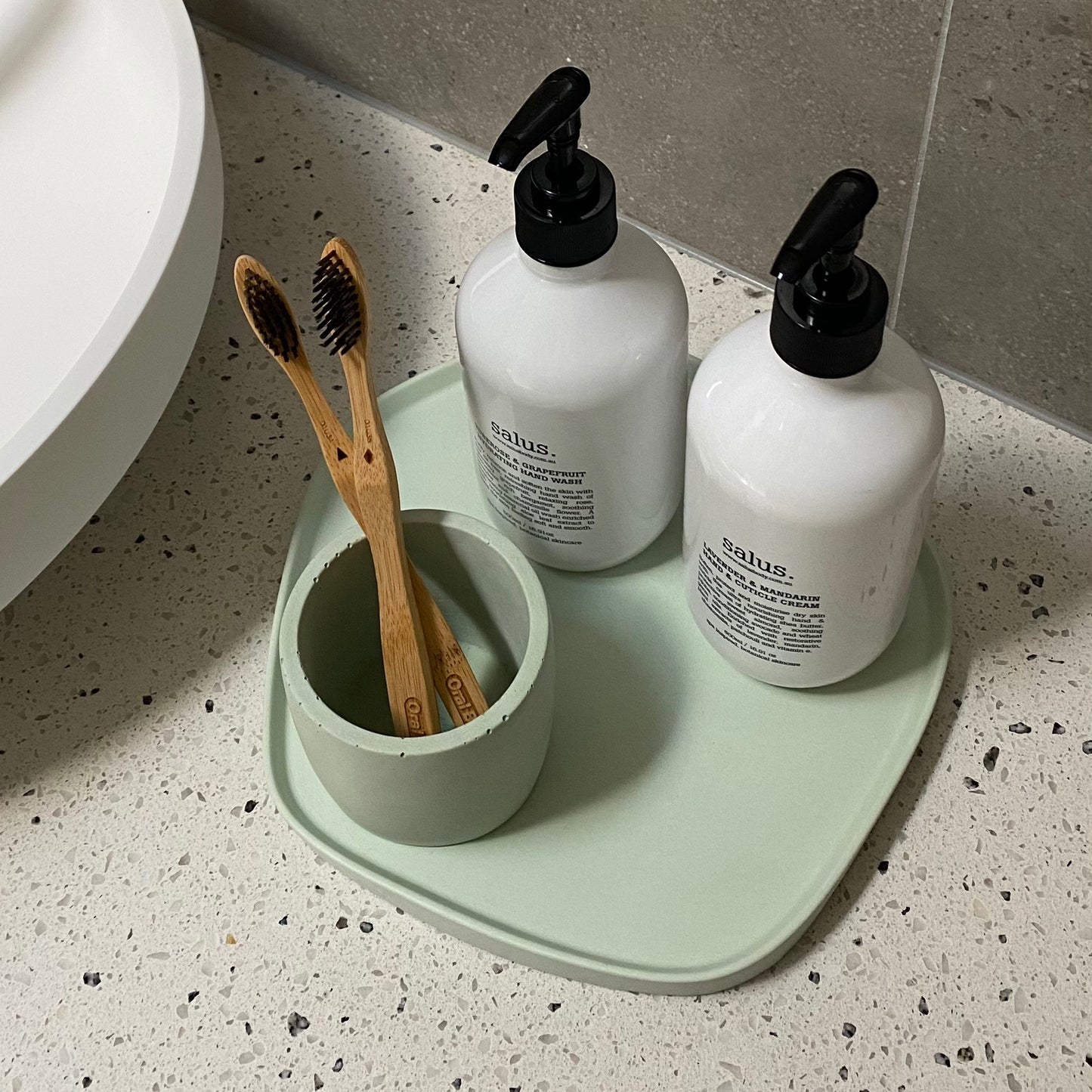 Round Holder